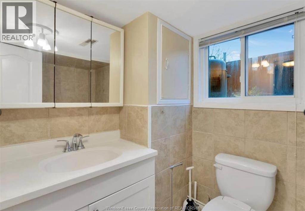 1279 TOURANGEAU Unit# LOWER, Windsor, Ontario, N8Y4H8 — Photo 8