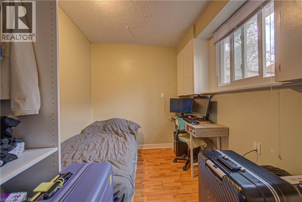 18 NORFOLK Street N, Hamilton, Ontario, L8S3K1 — Photo 6