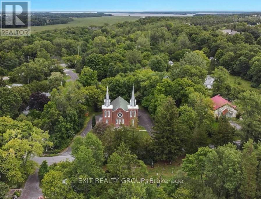 44 UNION ROAD, Prince Edward County (Ameliasburg Ward), Ontario, K8N4Z7 — Photo 2