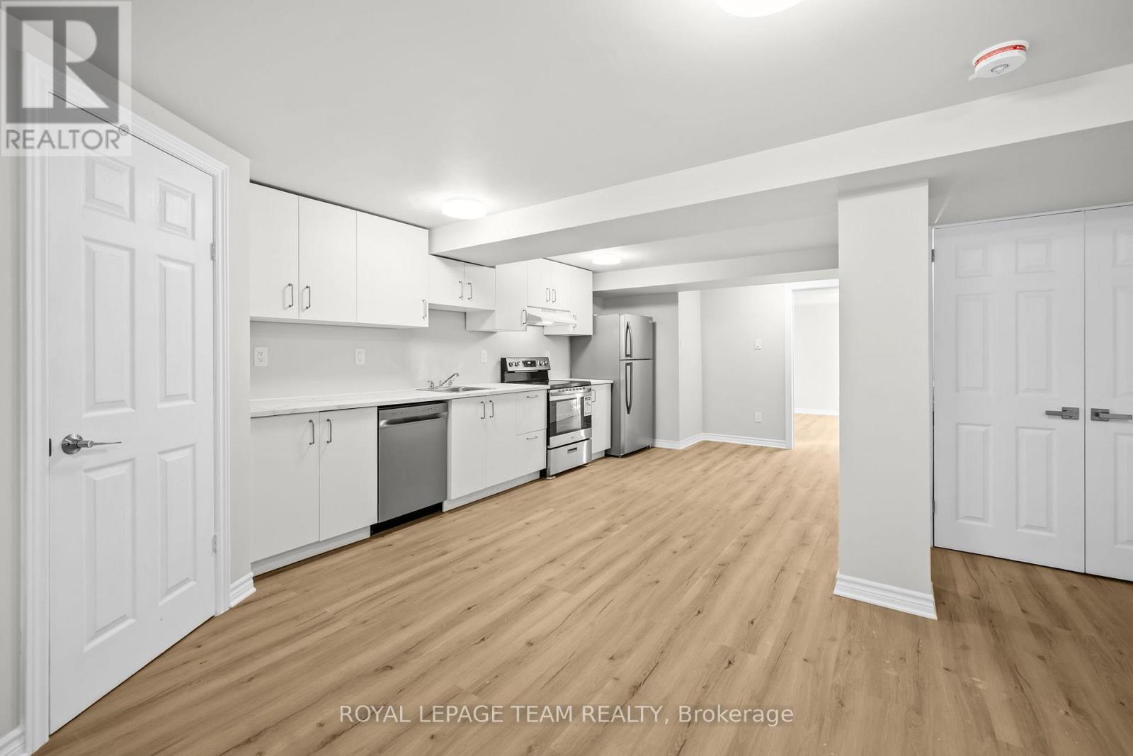 B - 1420 HAYES STREET, Ottawa, Ontario, K1E3M6 — Photo 3