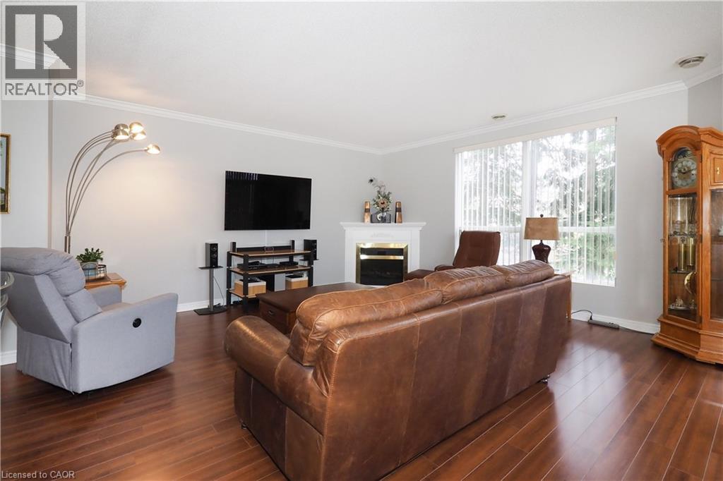 255 KEATS Way Unit# 208, Waterloo, Ontario, N2L6N6 — Photo 12