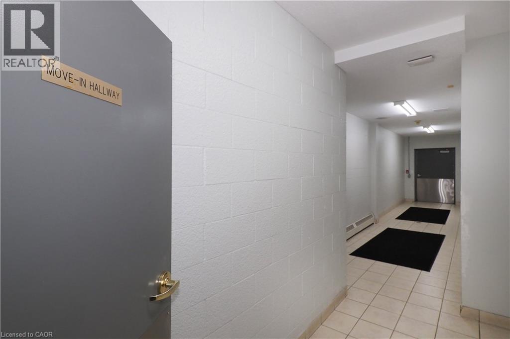 255 KEATS Way Unit# 208, Waterloo, Ontario, N2L6N6 — Photo 32