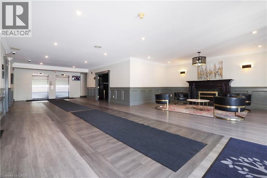 255 KEATS Way Unit# 208, Waterloo, Ontario, N2L6N6 — Photo 4