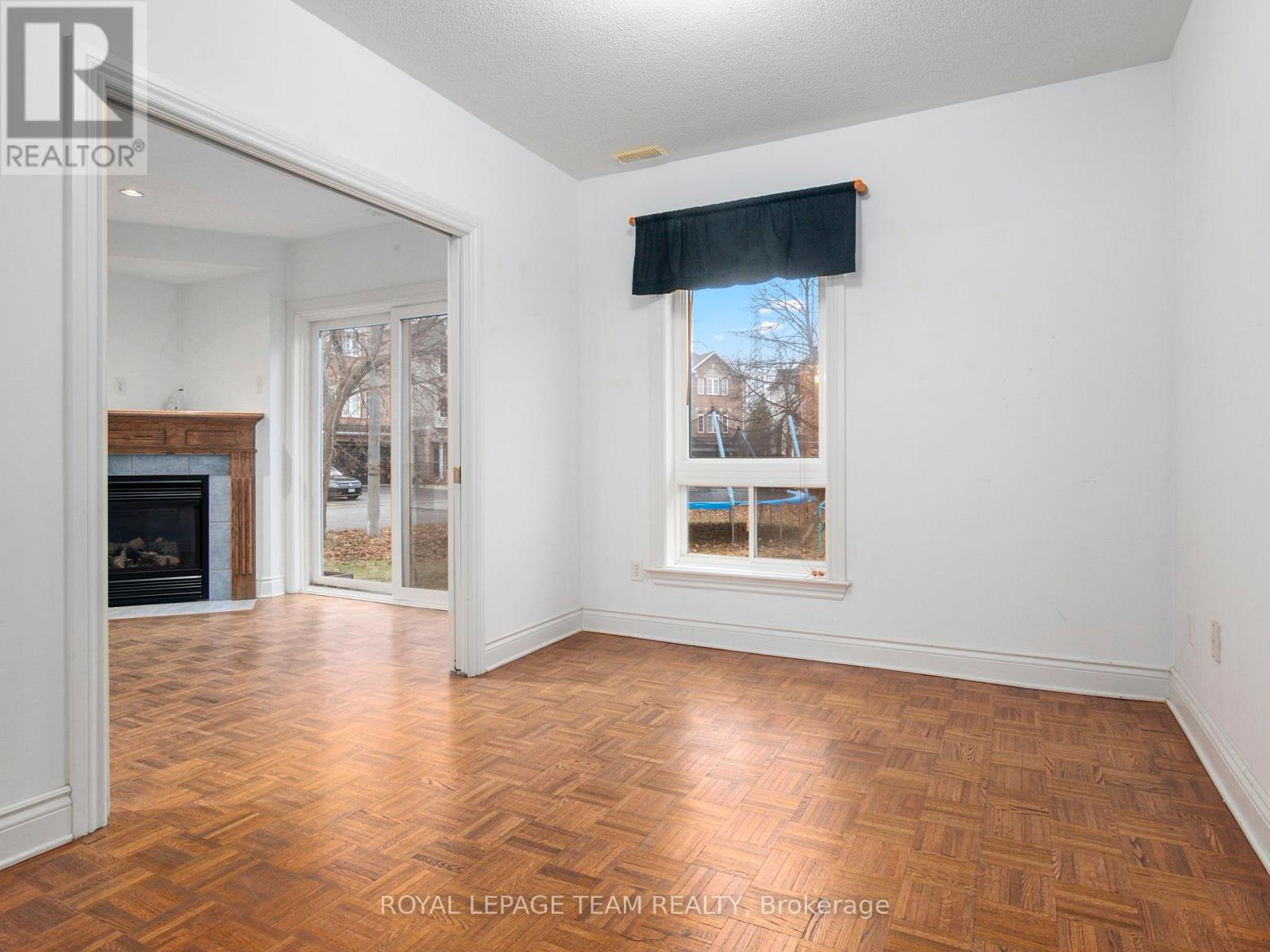 51 CASTLE GLEN CRESCENT, Ottawa, Ontario, K2L4G9 — Photo 9