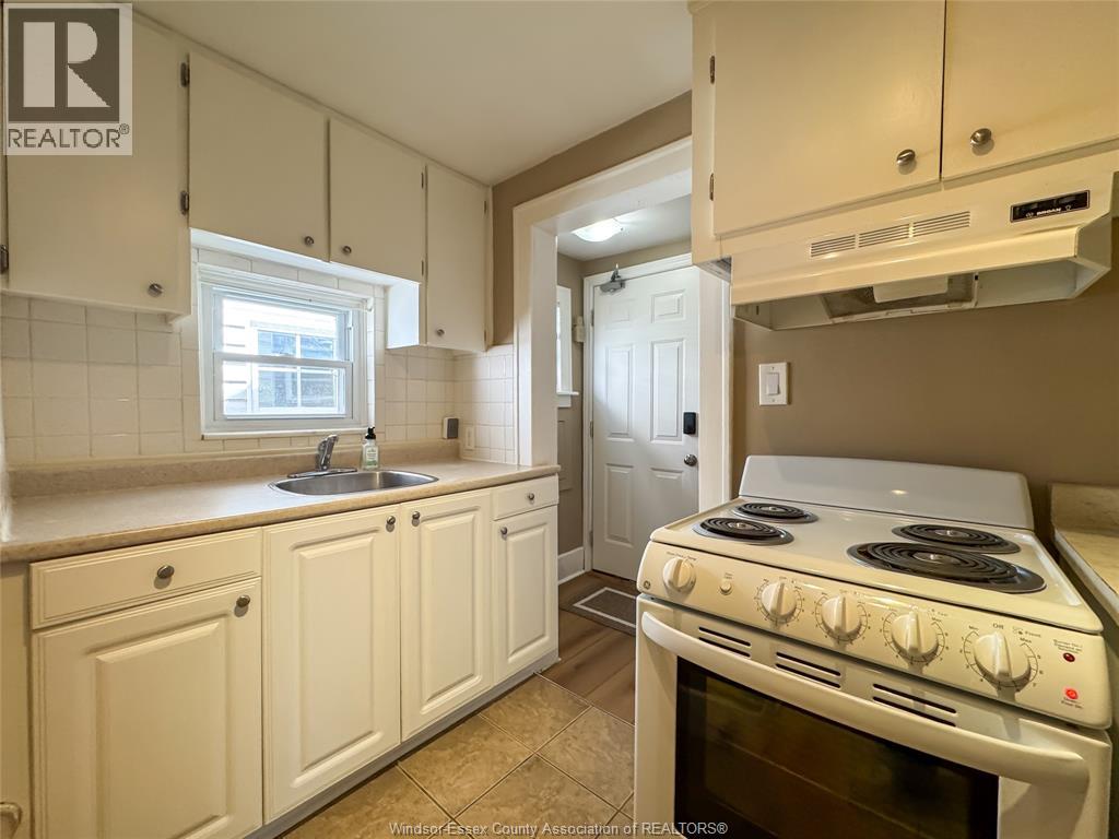 1351 MARENTETTE AVENUE Unit# UPPER, Windsor, Ontario, N8X4C9 — Photo 3