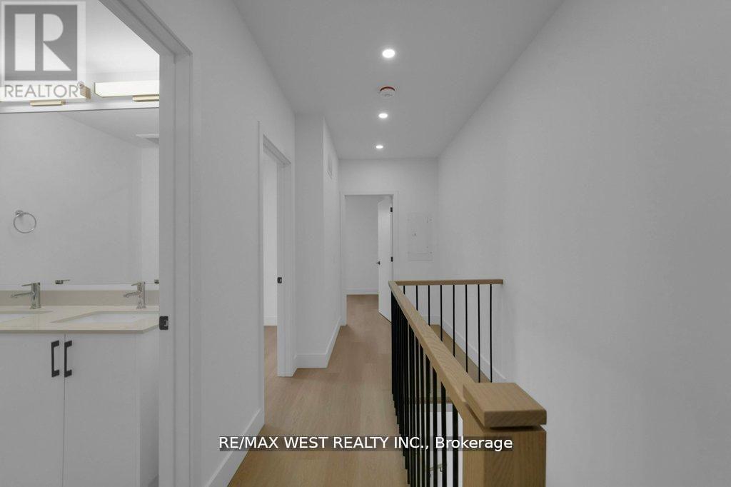 661 WINONA DRIVE, Toronto (Oakwood Village), Ontario, M6C3V6 — Photo 10