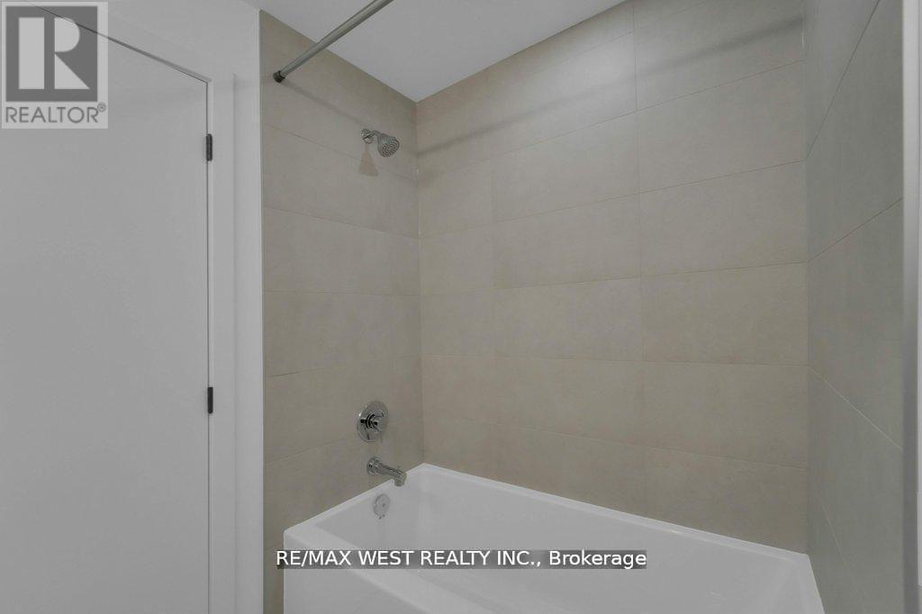 661 WINONA DRIVE, Toronto (Oakwood Village), Ontario, M6C3V6 — Photo 12