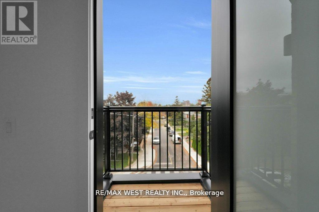 661 WINONA DRIVE, Toronto (Oakwood Village), Ontario, M6C3V6 — Photo 14