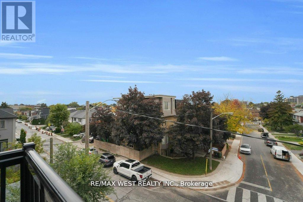 661 WINONA DRIVE, Toronto (Oakwood Village), Ontario, M6C3V6 — Photo 15