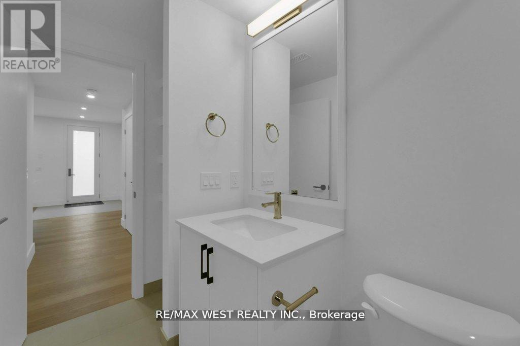 661 WINONA DRIVE, Toronto (Oakwood Village), Ontario, M6C3V6 — Photo 35