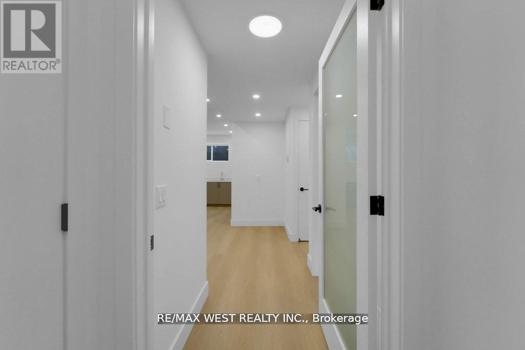 661 WINONA DRIVE, Toronto (Oakwood Village), Ontario, M6C3V6 — Photo 38