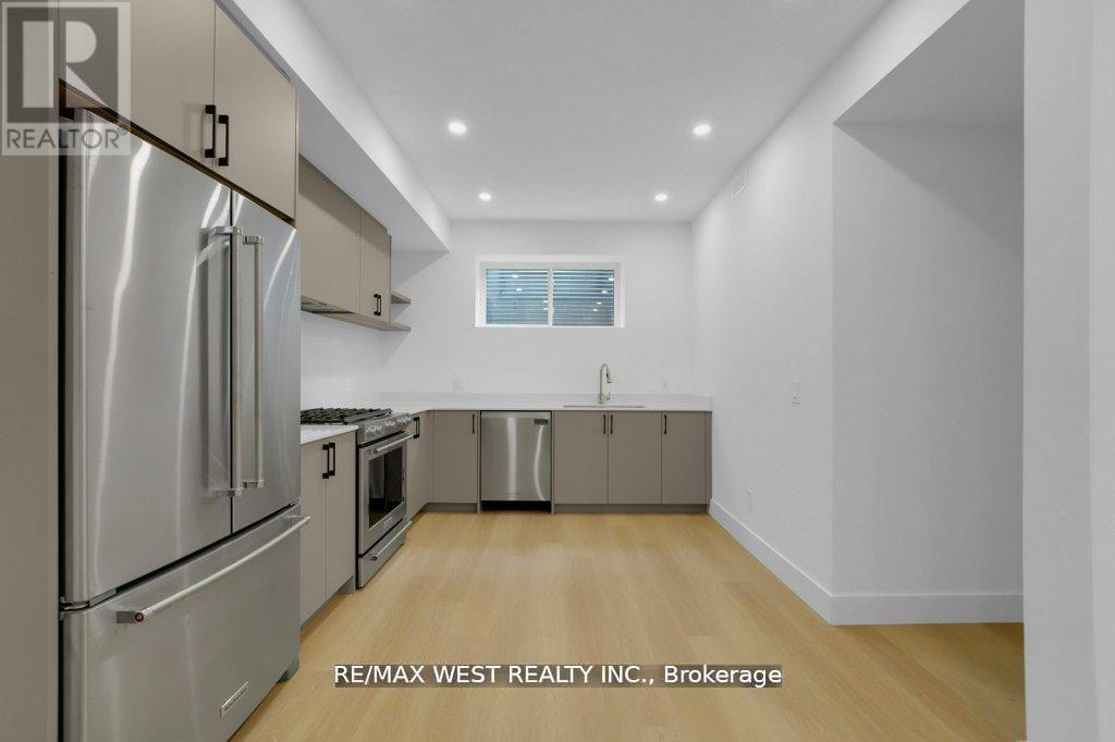 661 WINONA DRIVE, Toronto (Oakwood Village), Ontario, M6C3V6 — Photo 40