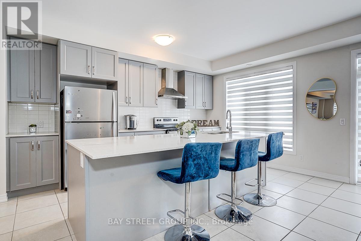 19 MORRISON CRESCENT, Whitby, Ontario, L1P1V4 — Photo 5