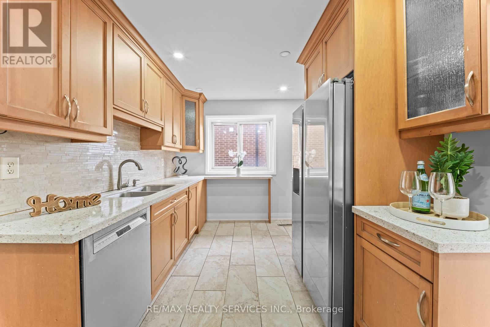 41 TANAGER SQUARE, Brampton (Heart Lake West), Ontario, L6Z1X1 — Photo 12