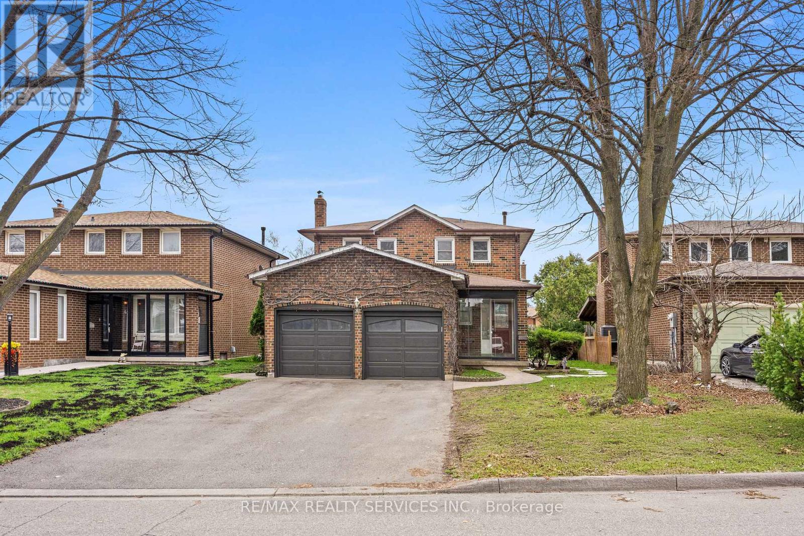 41 TANAGER SQUARE, Brampton (Heart Lake West), Ontario, L6Z1X1 — Photo 2