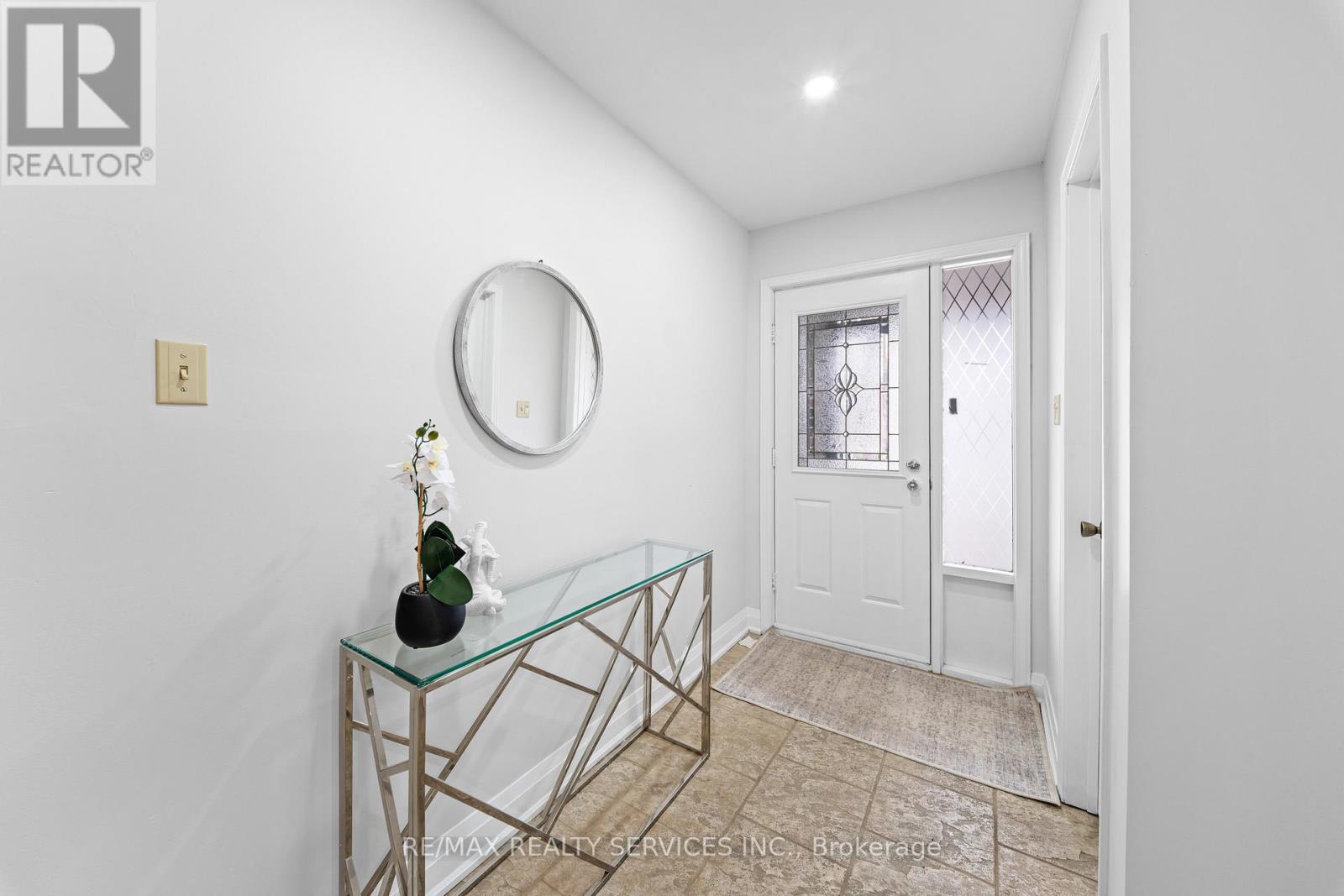 41 TANAGER SQUARE, Brampton (Heart Lake West), Ontario, L6Z1X1 — Photo 4