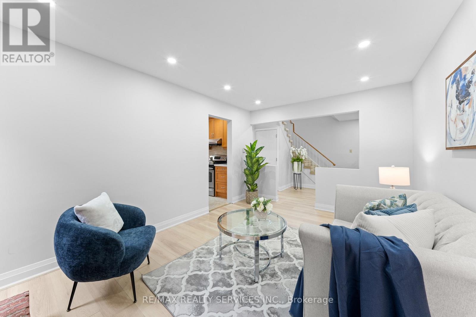 41 TANAGER SQUARE, Brampton (Heart Lake West), Ontario, L6Z1X1 — Photo 9