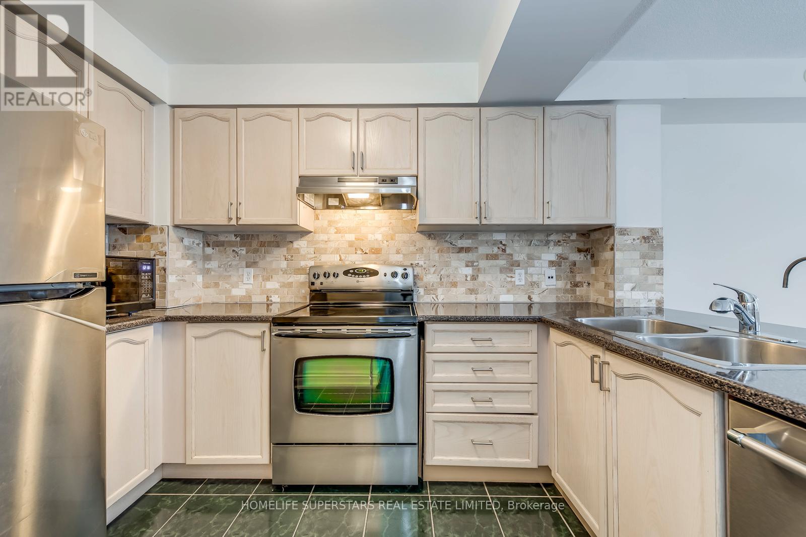 UNIT 11 - 605 SHORELINE DRIVE, Mississauga (Cooksville), Ontario, L5B4K3 — Photo 5