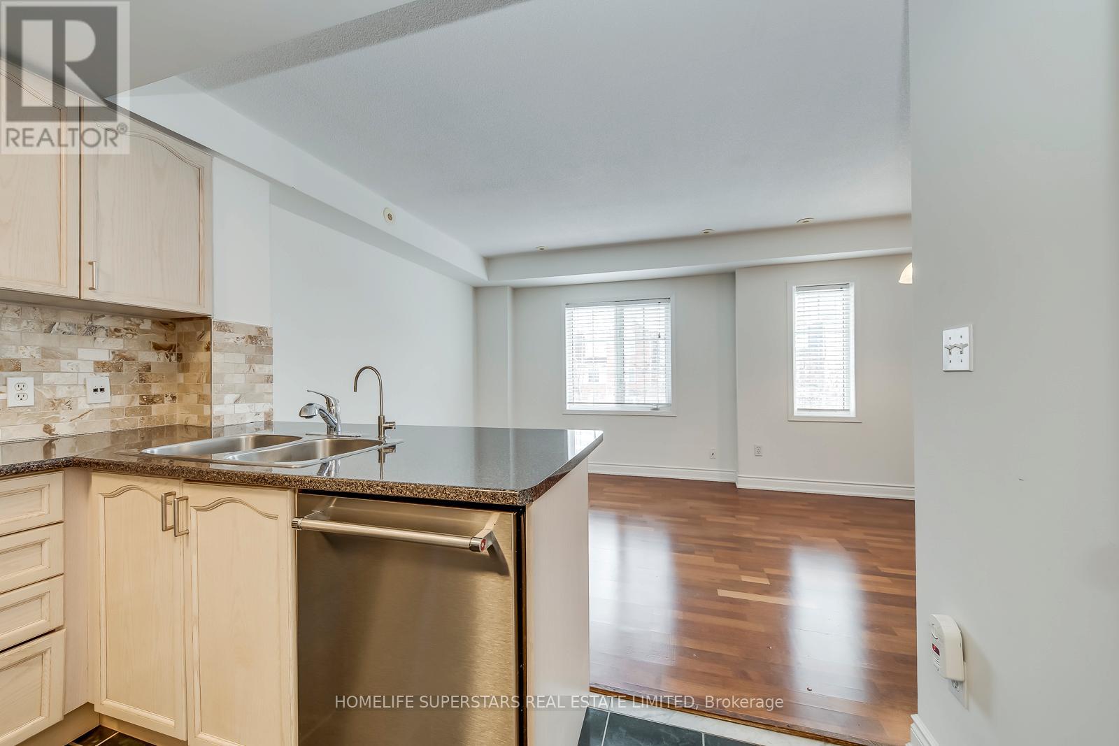 UNIT 11 - 605 SHORELINE DRIVE, Mississauga (Cooksville), Ontario, L5B4K3 — Photo 6