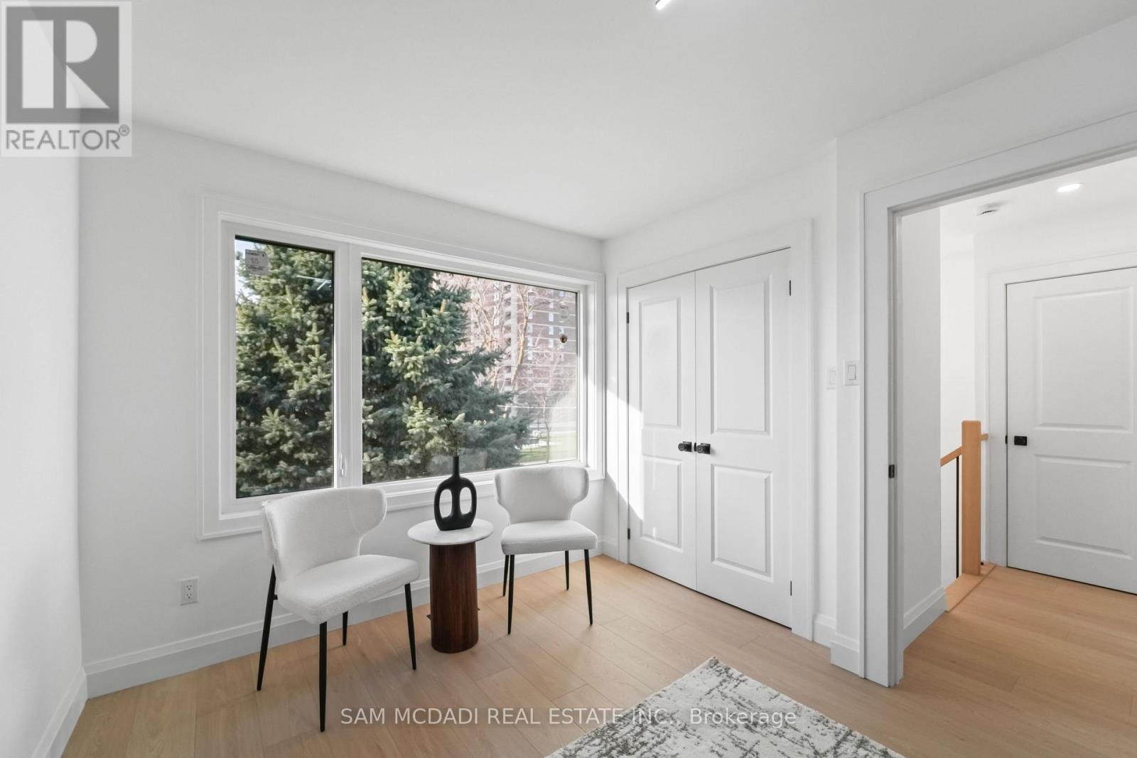 25 FALSTAFF AVENUE, Toronto (Maple Leaf), Ontario, M6L2C6 — Photo 17