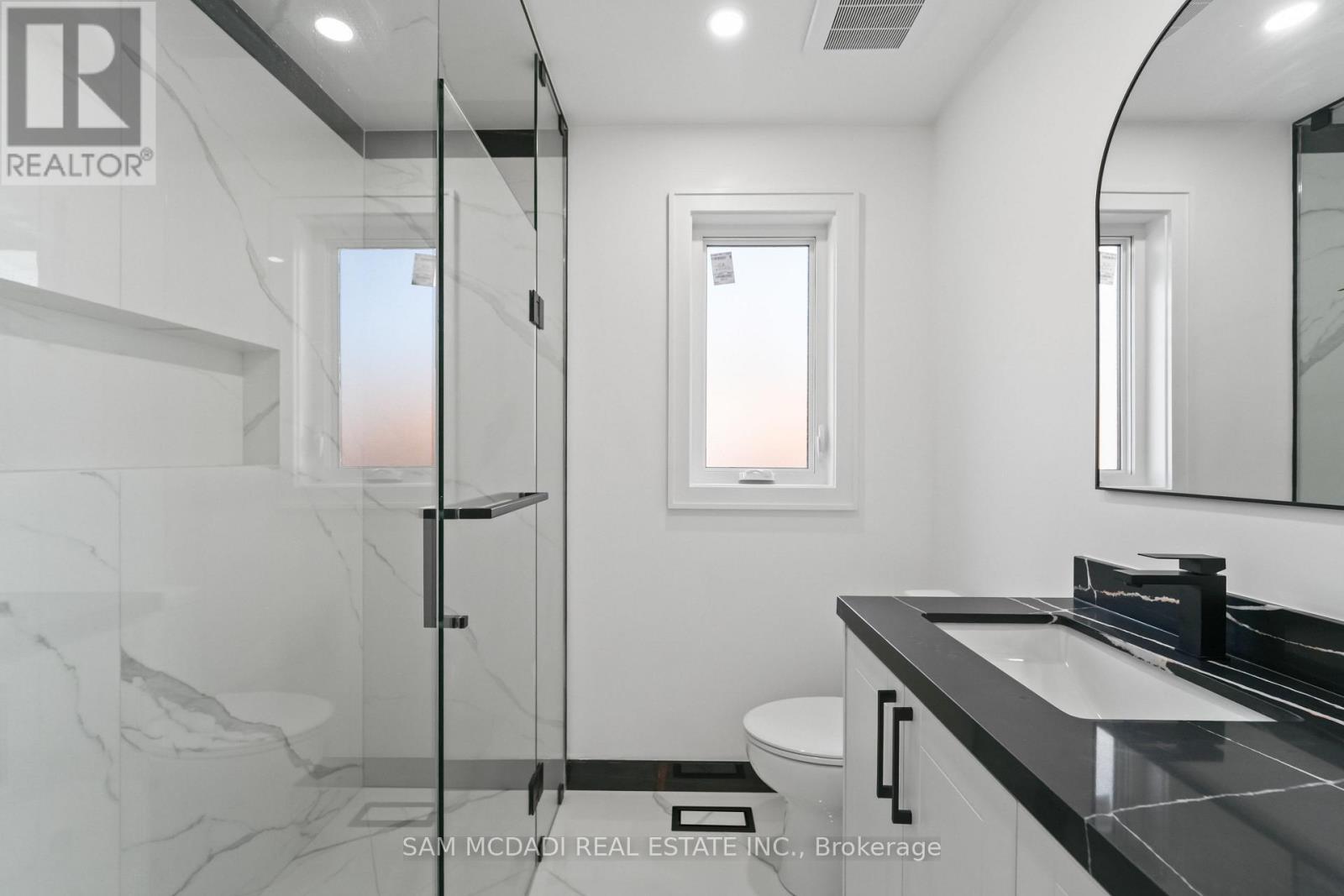 25 FALSTAFF AVENUE, Toronto (Maple Leaf), Ontario, M6L2C6 — Photo 21