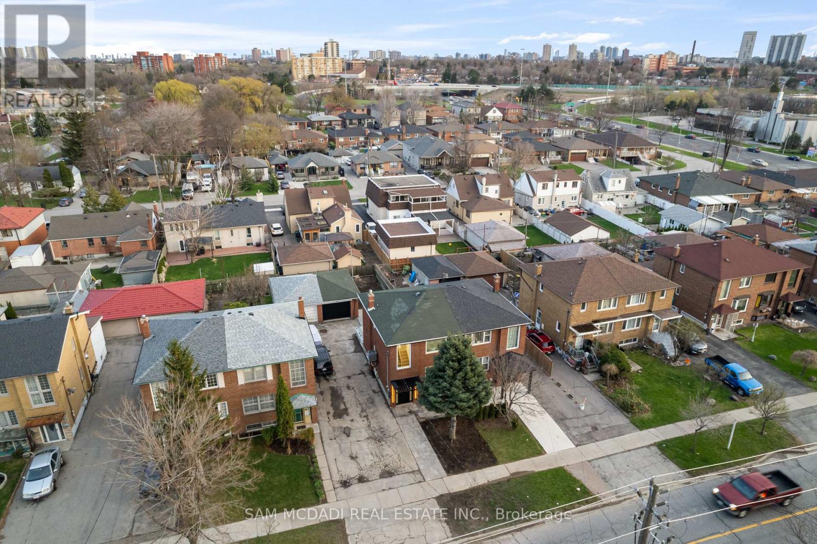 25 FALSTAFF AVENUE, Toronto (Maple Leaf), Ontario, M6L2C6 — Photo 34