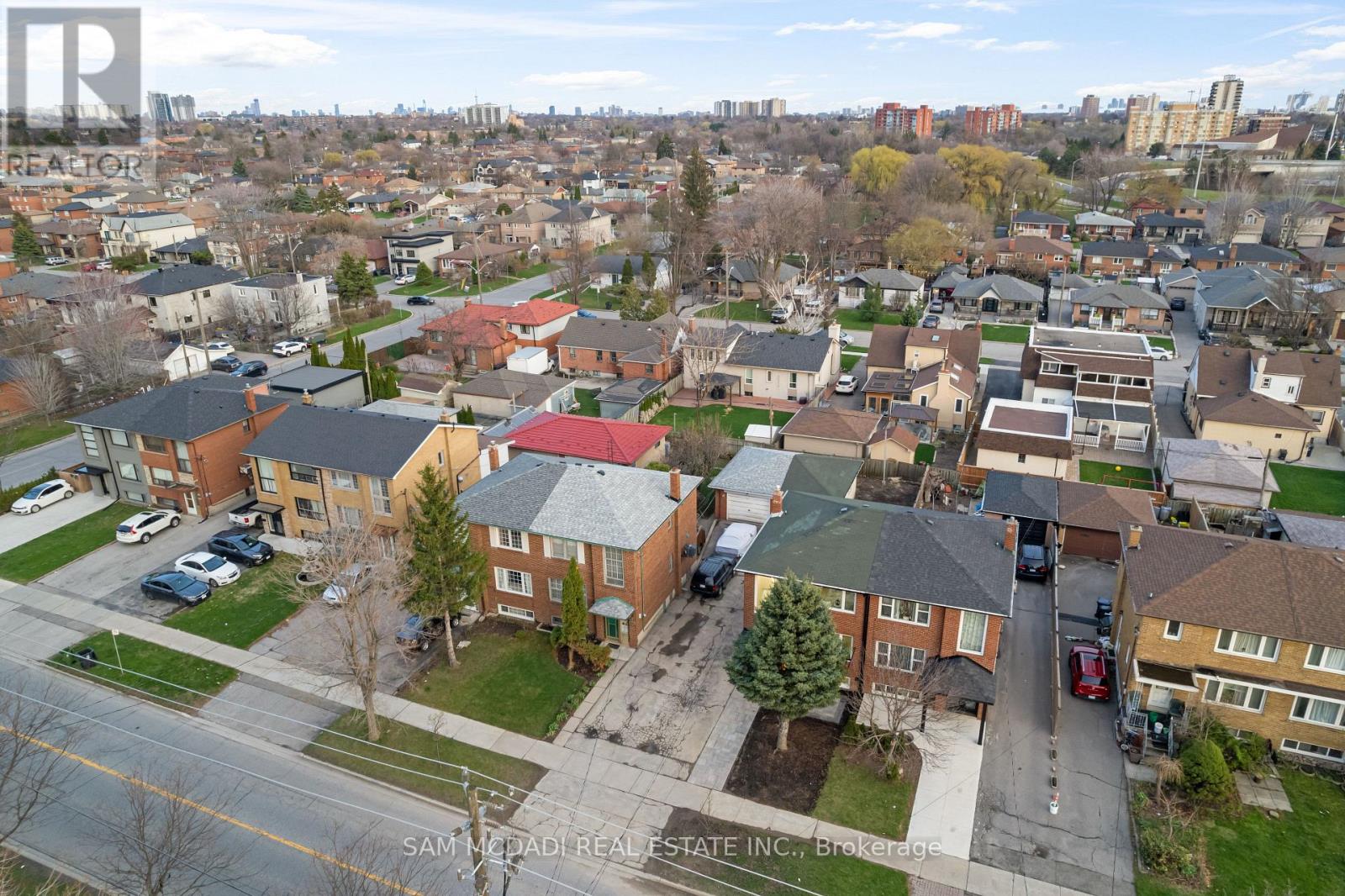 25 FALSTAFF AVENUE, Toronto (Maple Leaf), Ontario, M6L2C6 — Photo 35