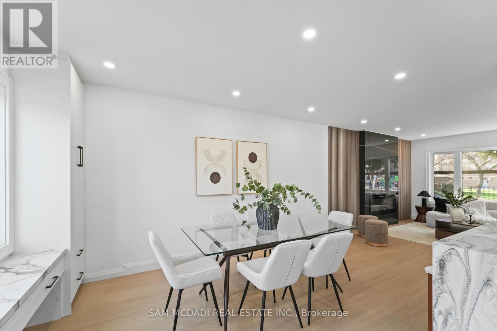 25 FALSTAFF AVENUE, Toronto (Maple Leaf), Ontario, M6L2C6 — Photo 6