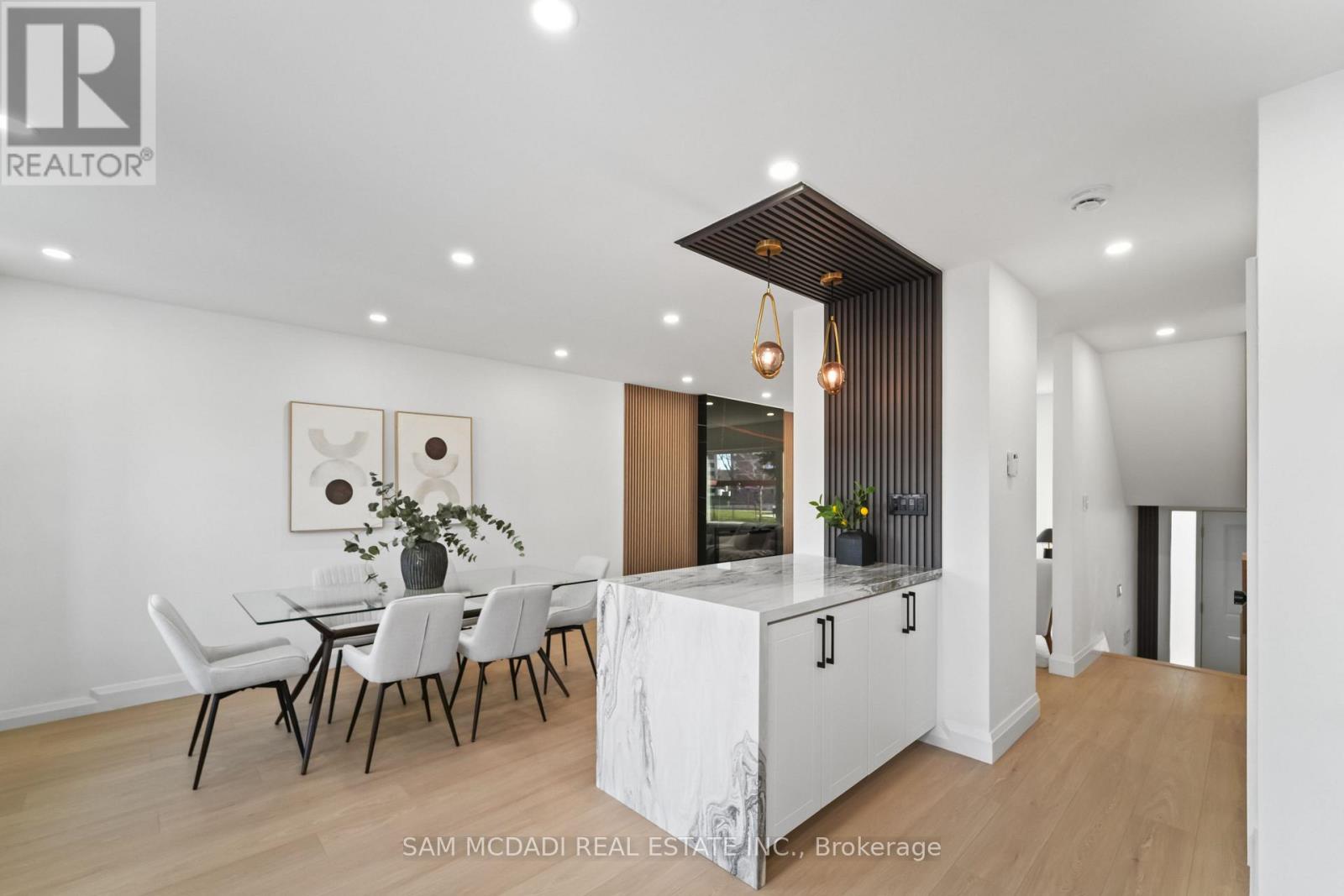 25 FALSTAFF AVENUE, Toronto (Maple Leaf), Ontario, M6L2C6 — Photo 8