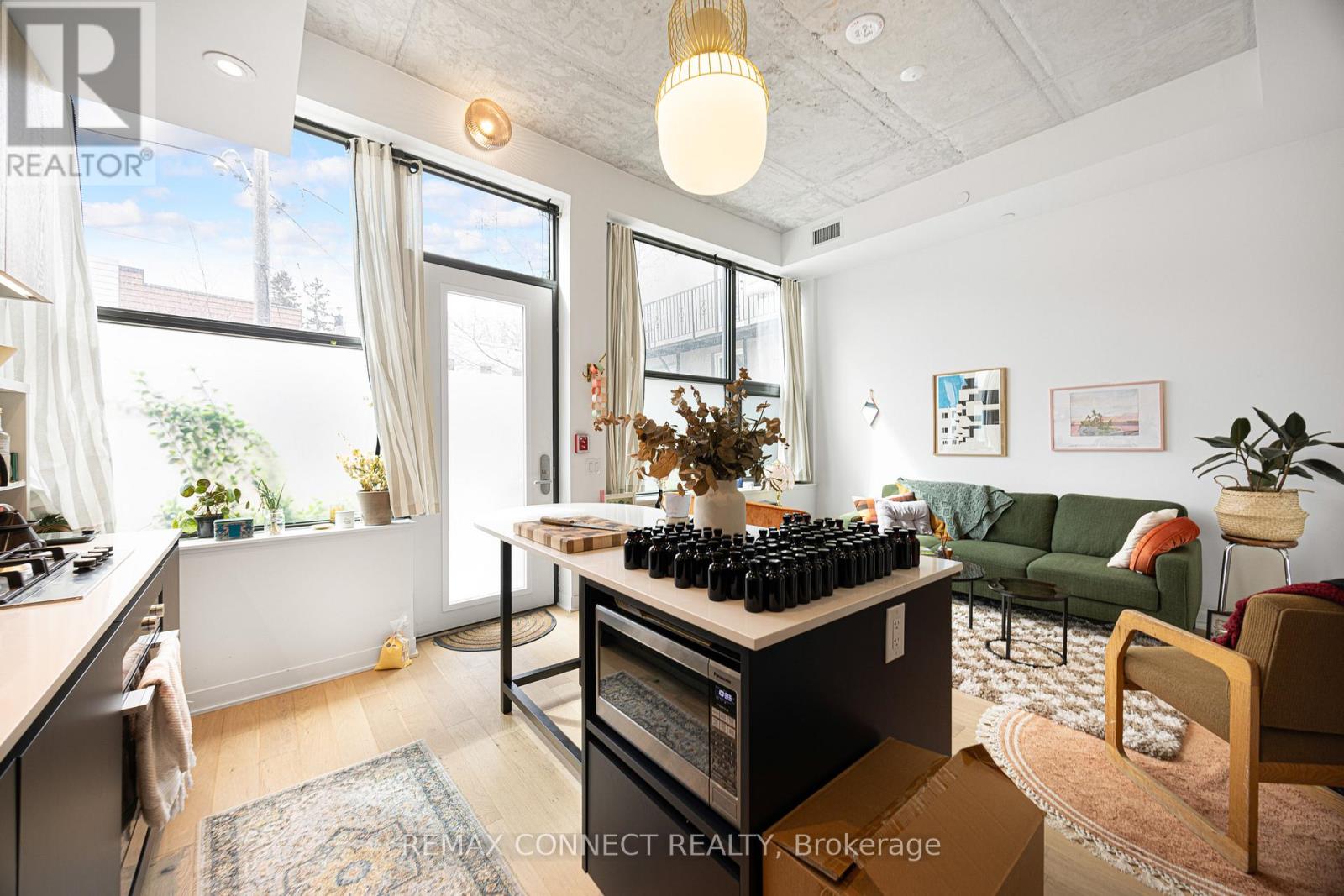 108 - 2625 DUNDAS STREET W, Toronto (Junction Area), Ontario, M6P1X9 — Photo 4