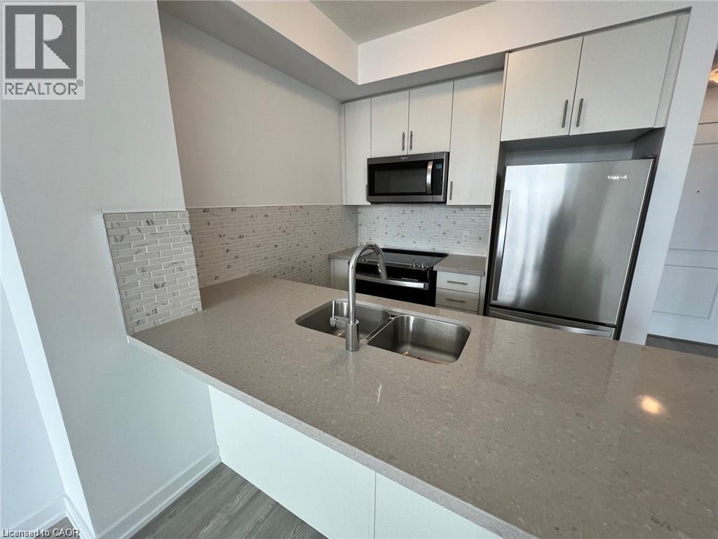 450 DUNDAS Street Unit# 433, Waterdown, Ontario, L0R2H4 — Photo 6