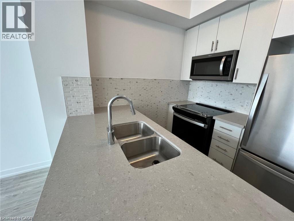 450 DUNDAS Street Unit# 433, Waterdown, Ontario, L0R2H4 — Photo 7