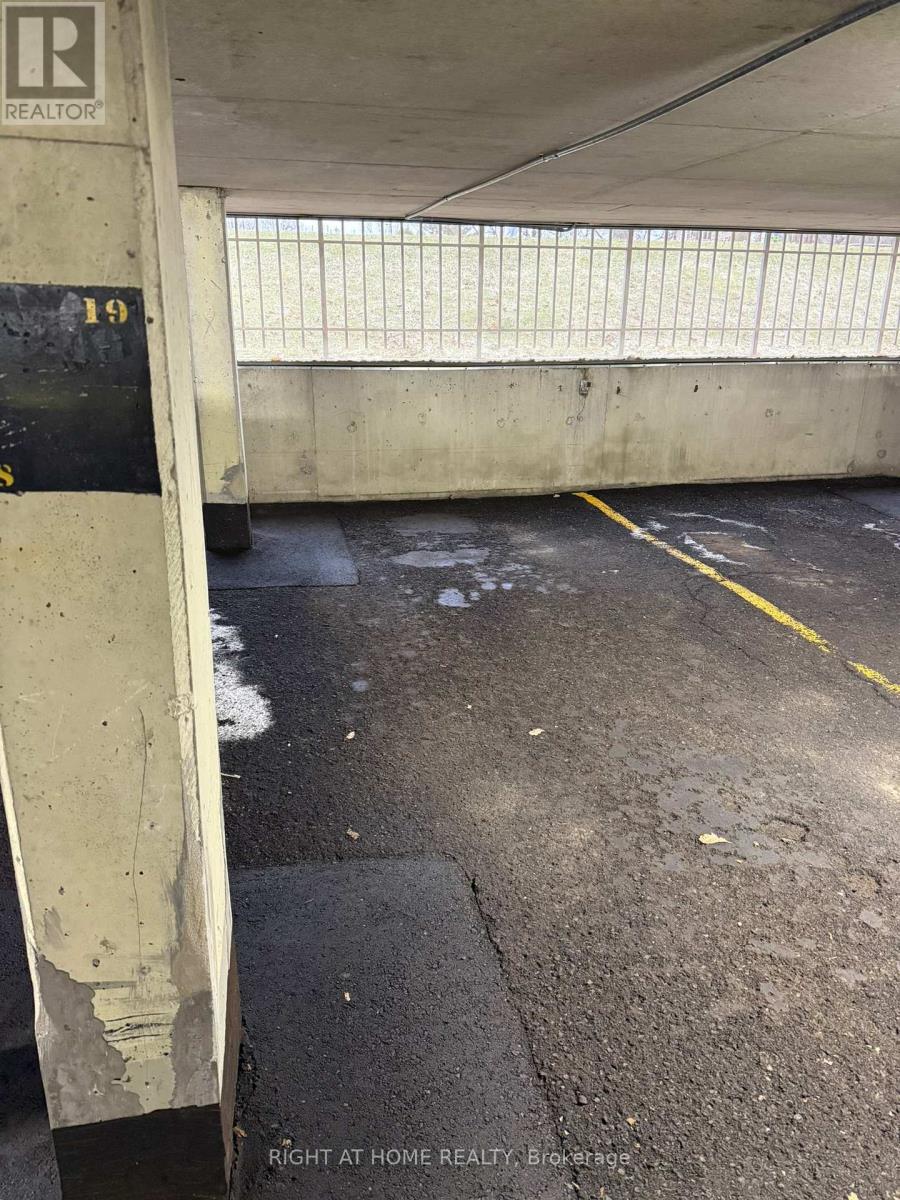 1115 - 1100 AMBLESIDE DRIVE, Ottawa, Ontario, K2B8G6 — Photo 4