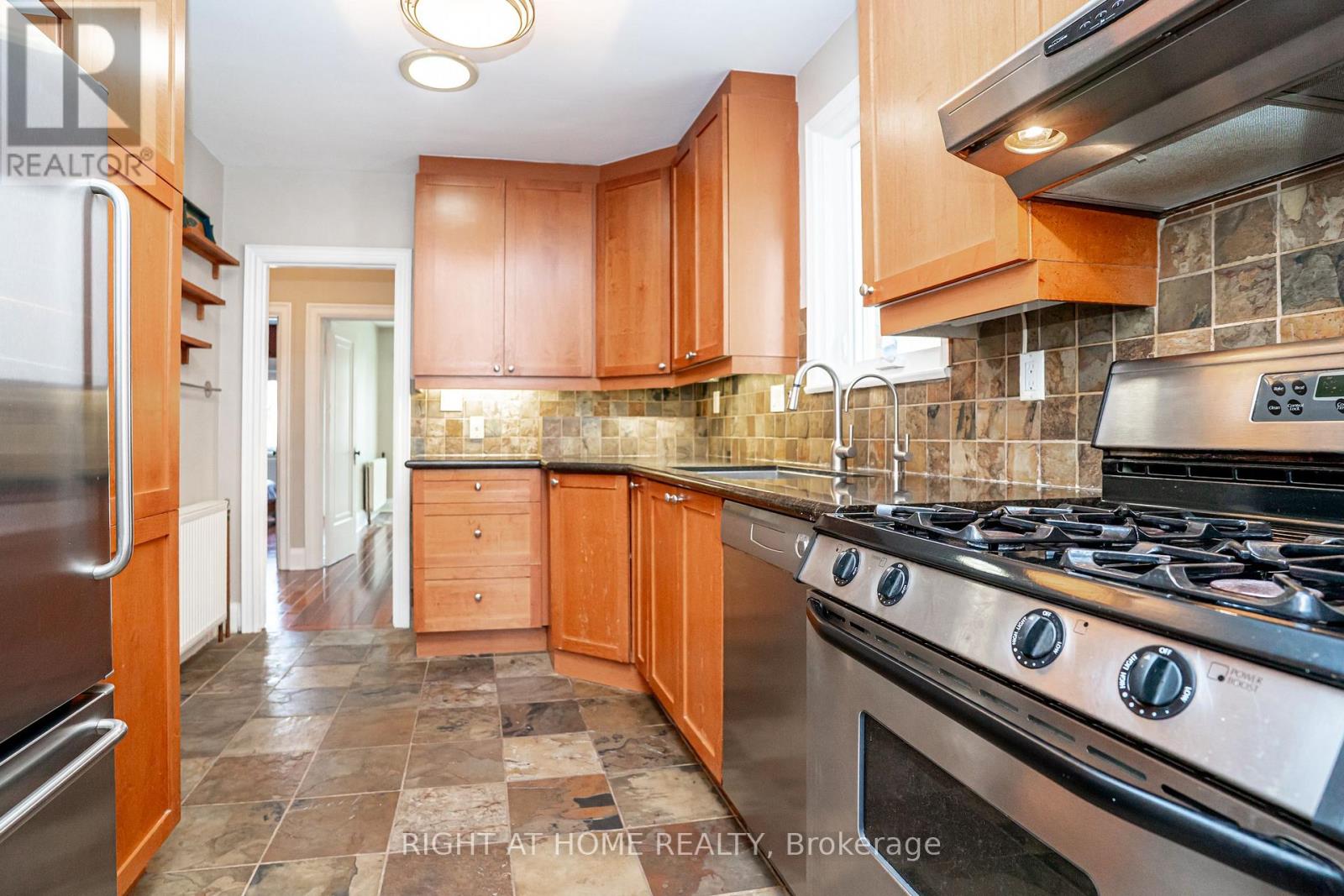 107 EVERDEN ROAD, Toronto (Humewood-Cedarvale), Ontario, M6C3K7 — Photo 11