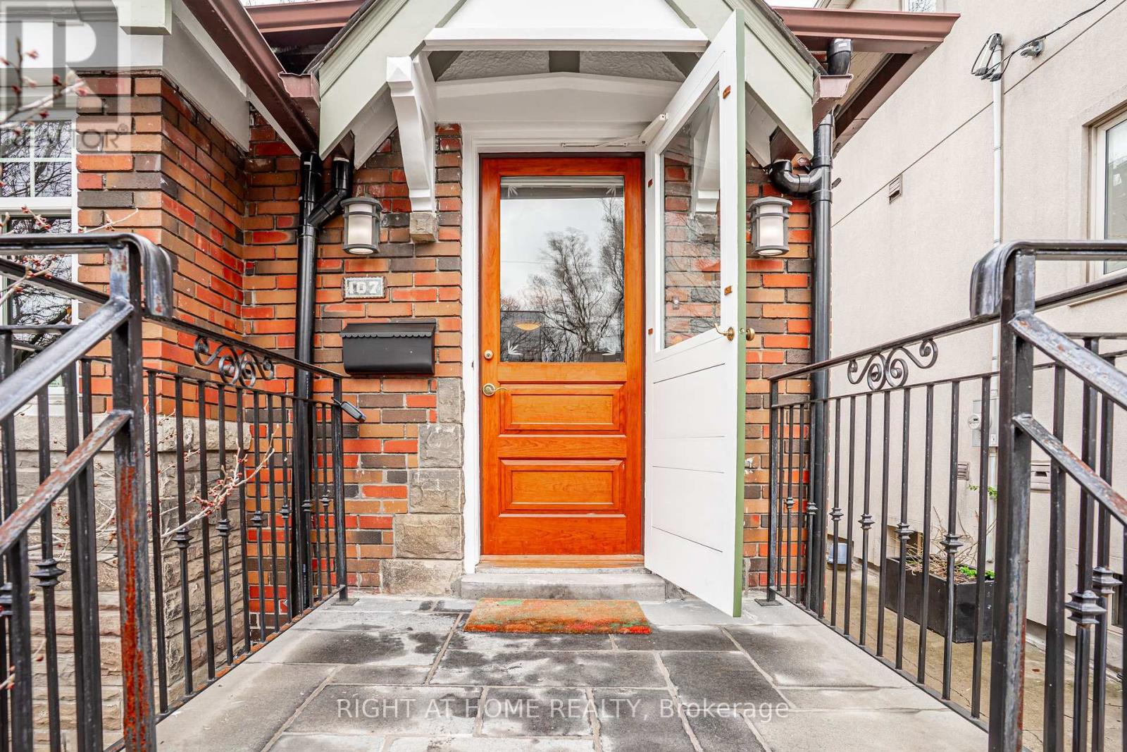 107 EVERDEN ROAD, Toronto (Humewood-Cedarvale), Ontario, M6C3K7 — Photo 4