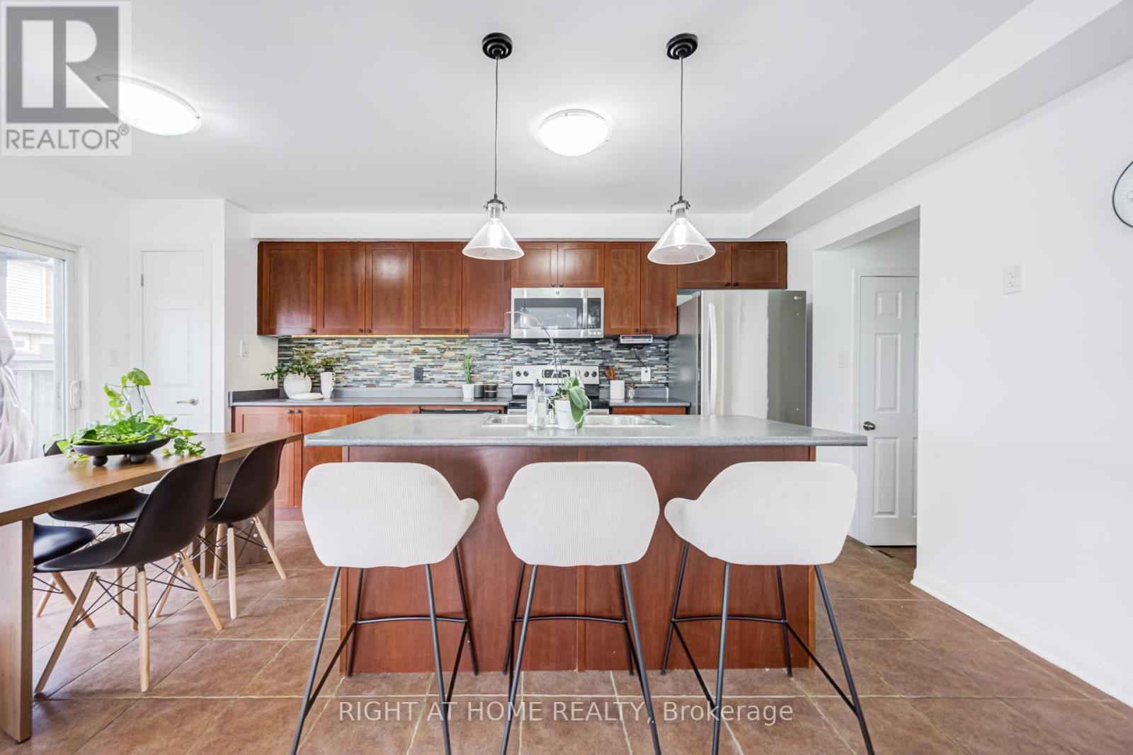 1 JAMESWAY CRESCENT, Whitchurch-Stouffville (Stouffville), Ontario, L4A0A3 — Photo 12