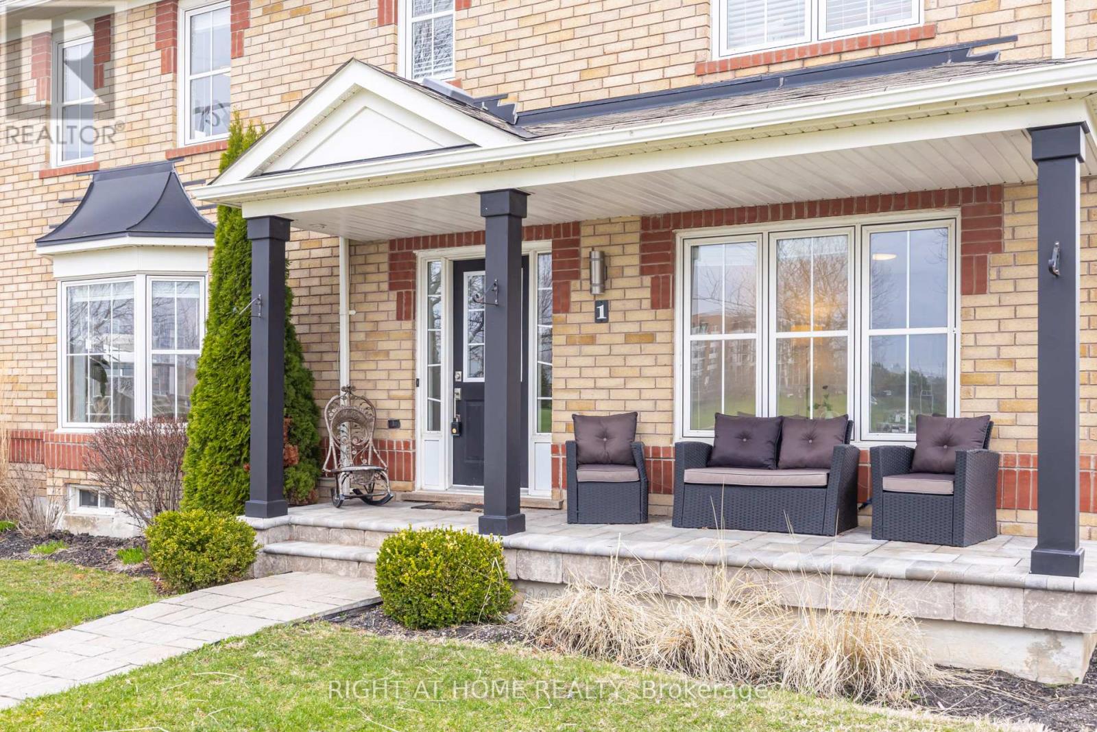 1 JAMESWAY CRESCENT, Whitchurch-Stouffville (Stouffville), Ontario, L4A0A3 — Photo 2