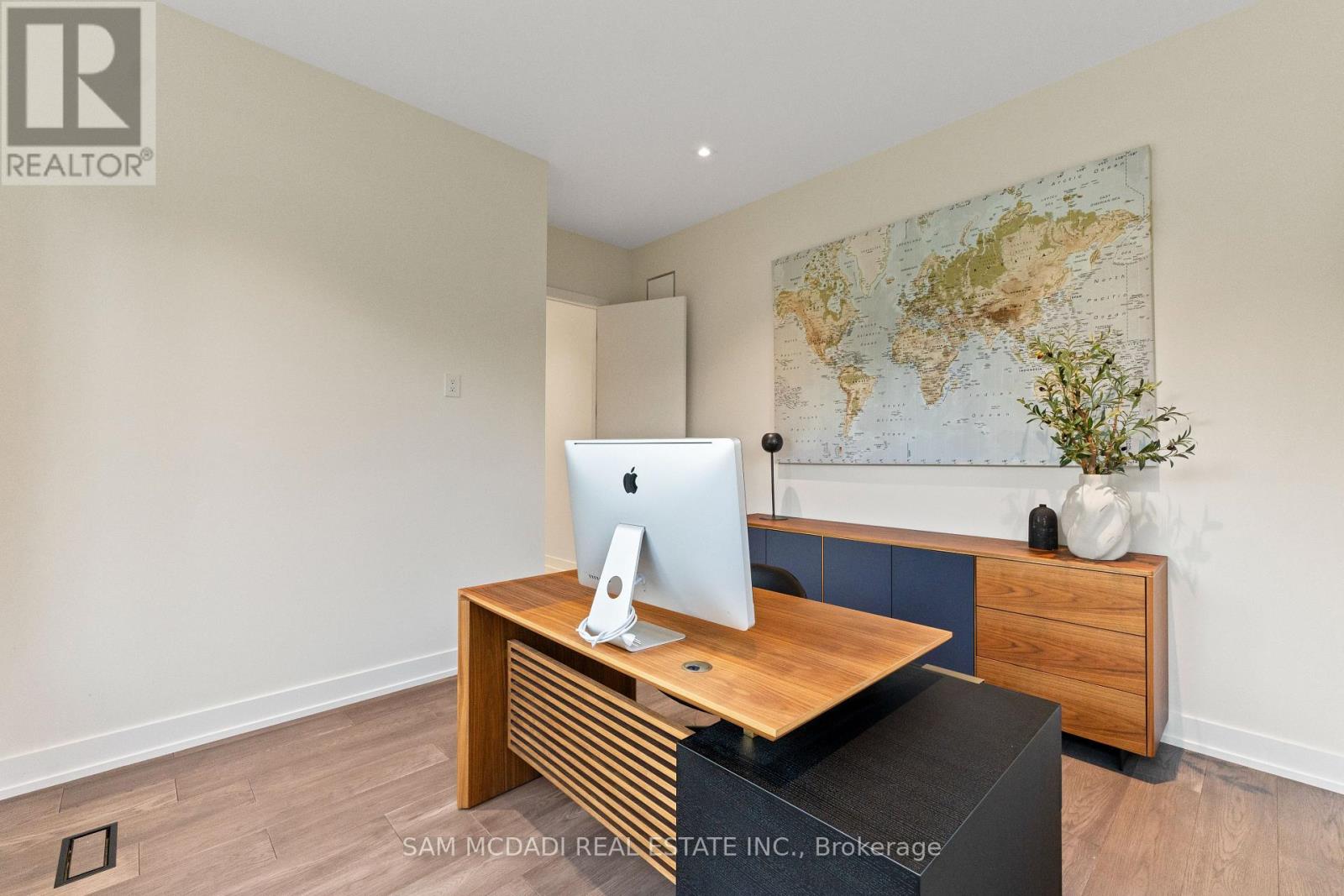 2075 SHAWANAGA TRAIL, Mississauga (Sheridan), Ontario, L5H3Z3 — Photo 5