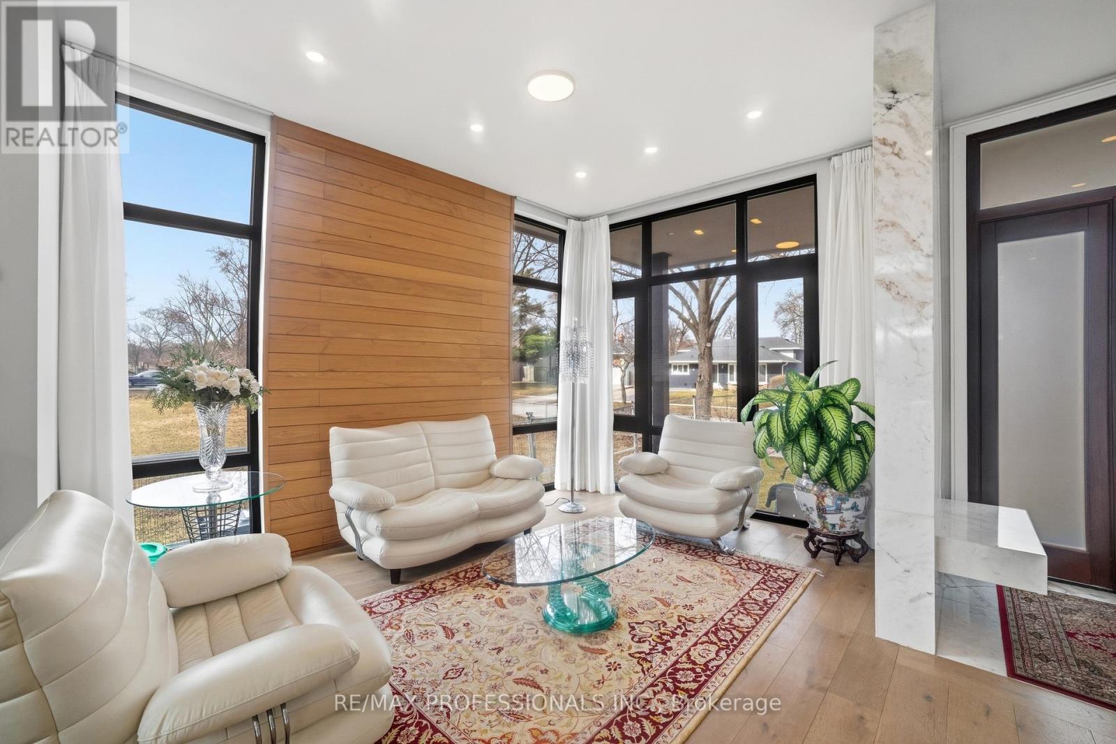 2206 UTLEY ROAD, Mississauga (Clarkson), Ontario, L5J1X1 — Photo 3