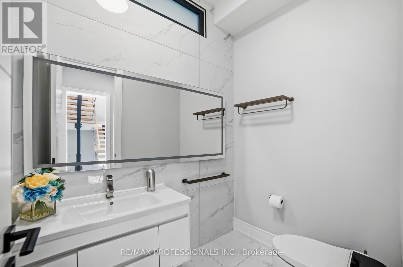 2206 UTLEY ROAD, Mississauga (Clarkson), Ontario, L5J1X1 — Photo 4