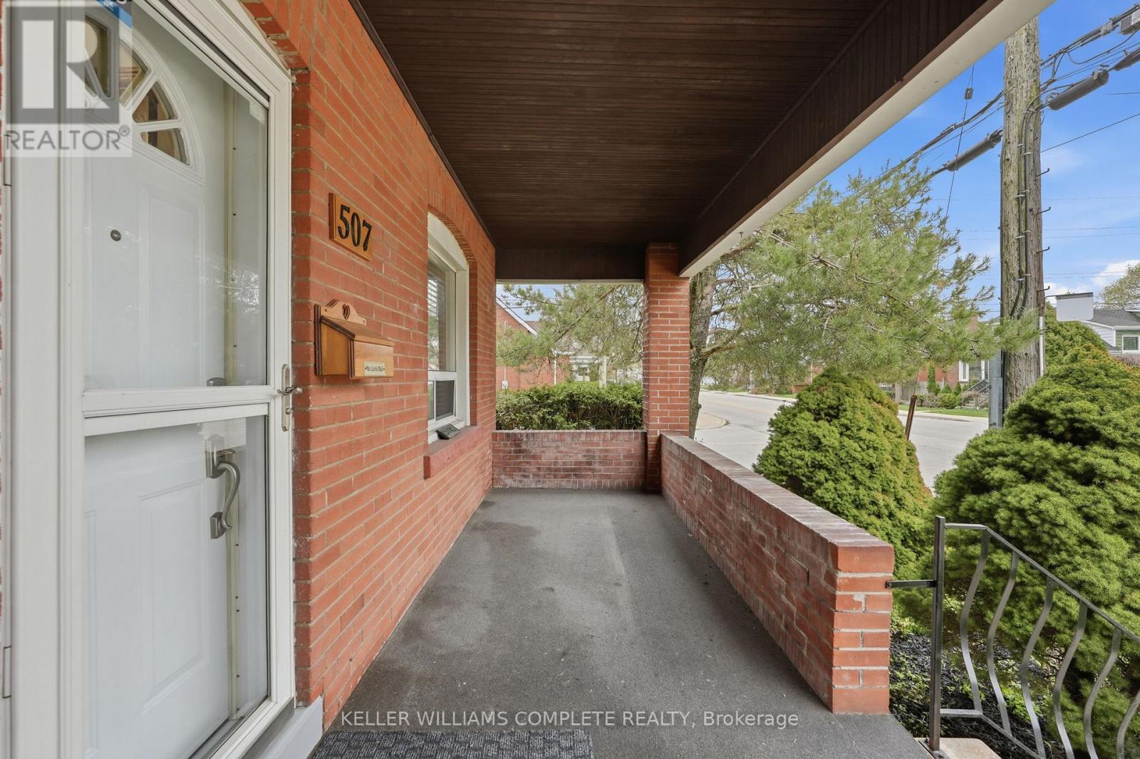 507 QUEENSDALE AVENUE E, Hamilton (Inch Park), Ontario, L8V1K7 — Photo 5