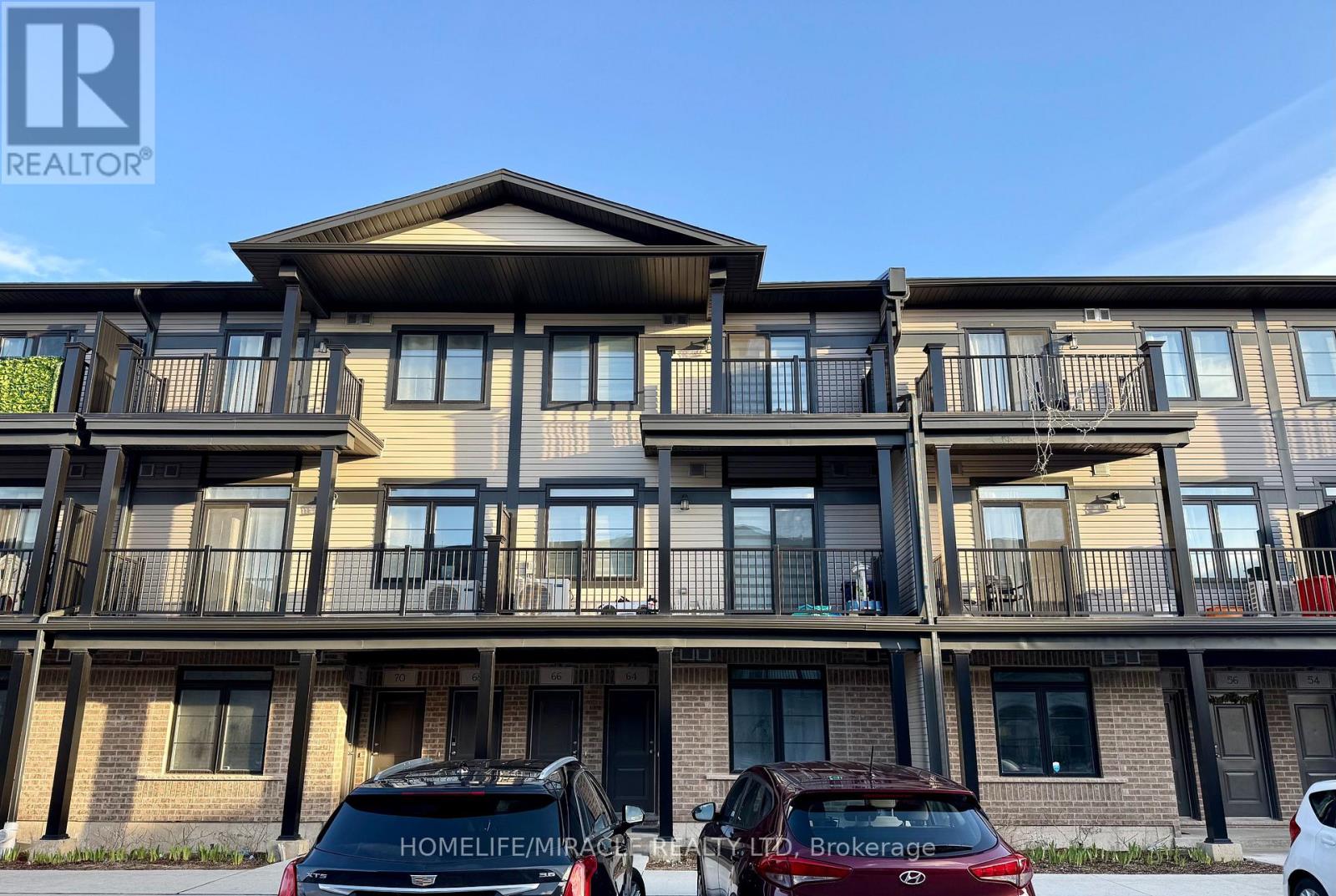 68 LOMOND LANE, Kitchener, Ontario, N2R0T6 — Photo 2