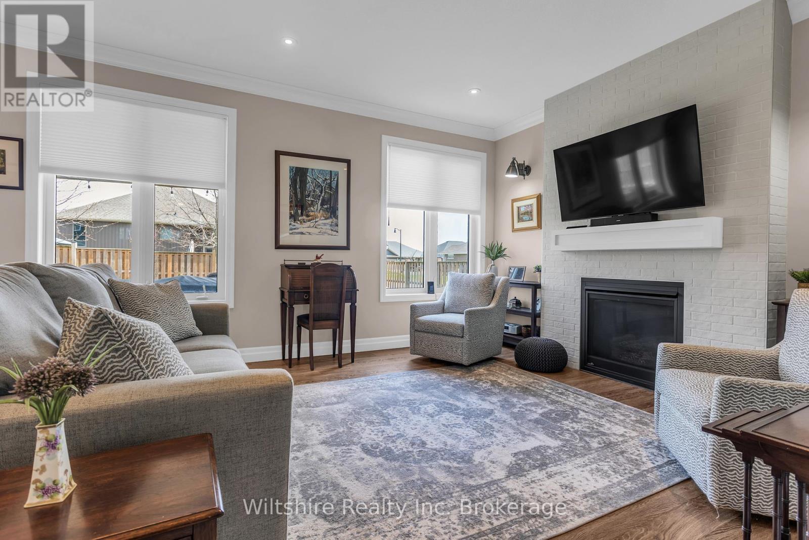 1 HONEY BEND, St. Thomas, Ontario, N5P3S6 — Photo 13