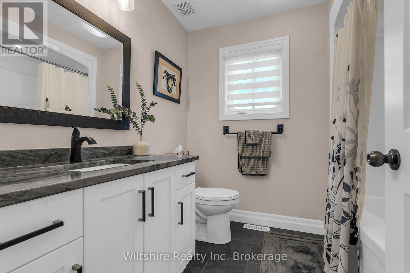 1 HONEY BEND, St. Thomas, Ontario, N5P3S6 — Photo 22