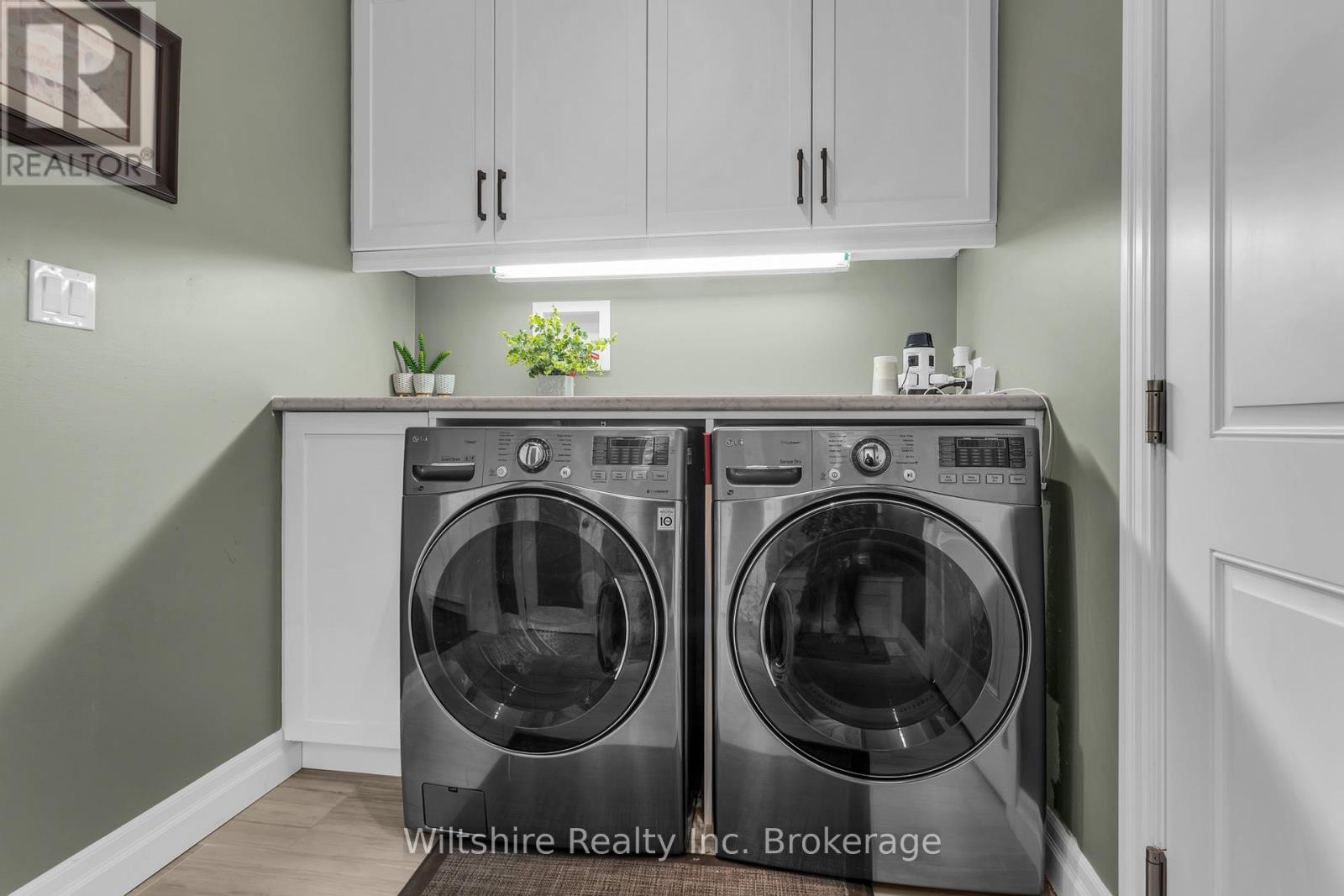 1 HONEY BEND, St. Thomas, Ontario, N5P3S6 — Photo 35