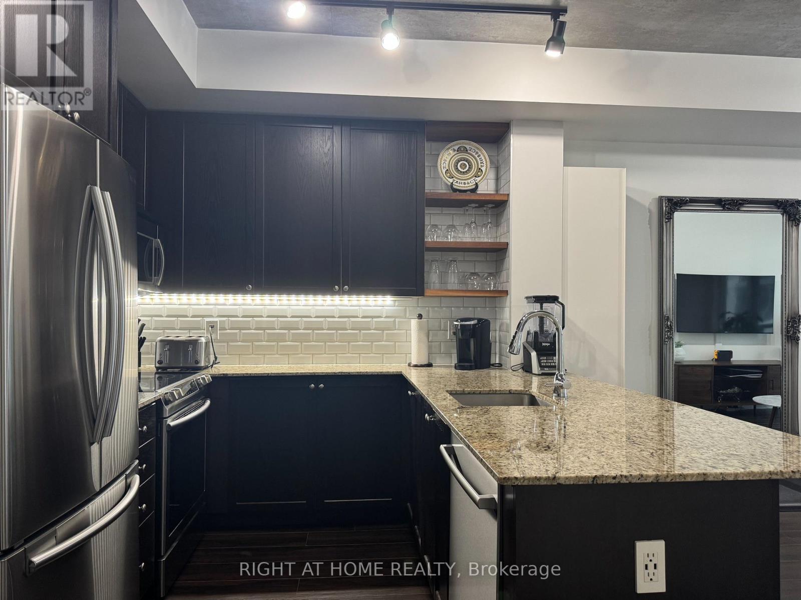 708 - 560 FRONT STREET W, Toronto (Waterfront Communities), Ontario, M5V1C1 — Photo 10