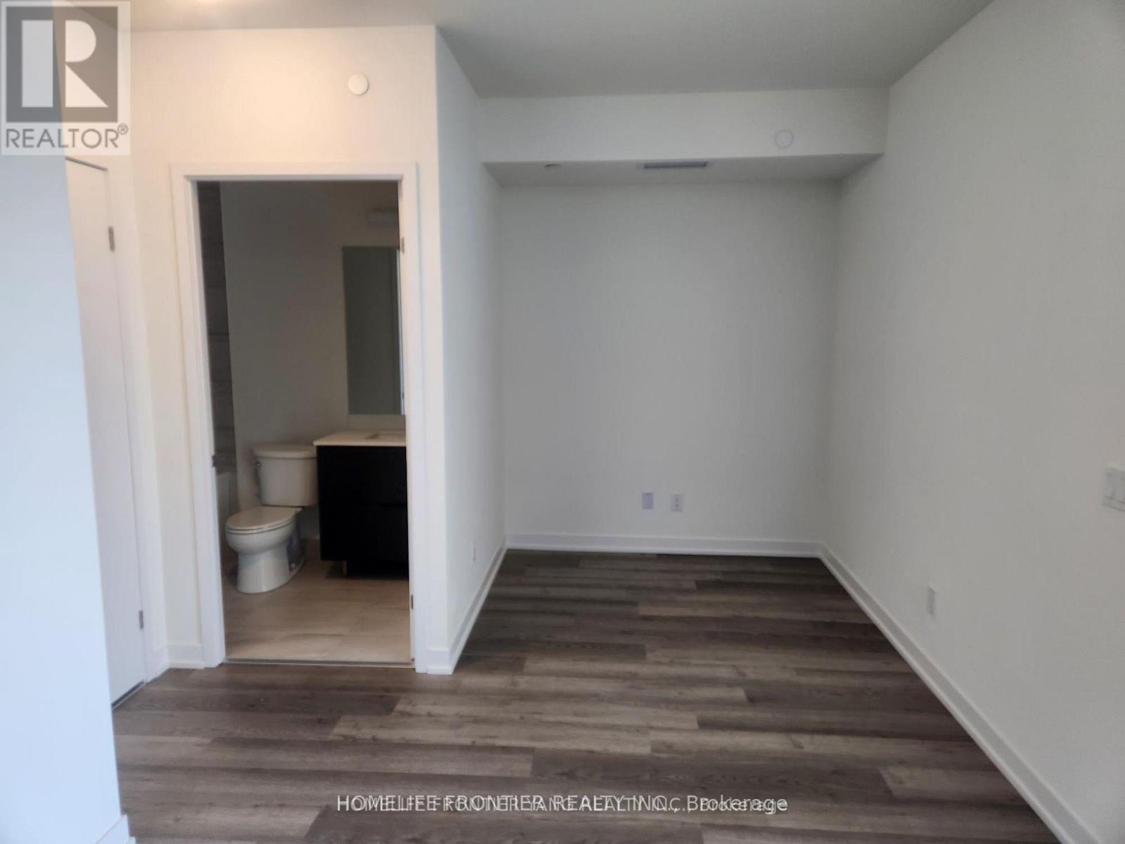 417 - 6 DAVID EYER ROAD, Richmond Hill, Ontario, L4S1M4 — Photo 8