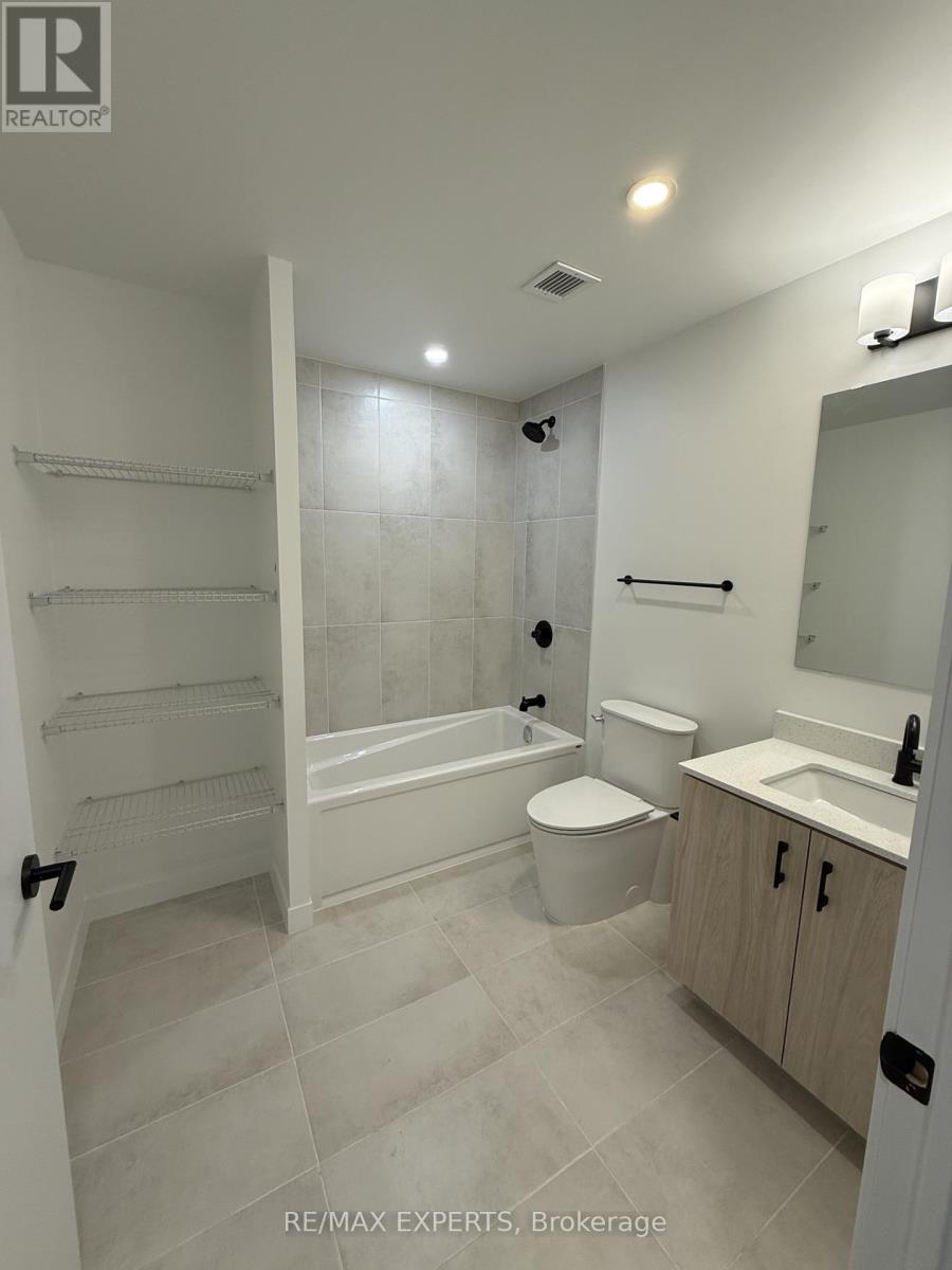 229 - 4878 POWERS COMMON, Burlington (Alton), Ontario, L7M2B4 — Photo 5