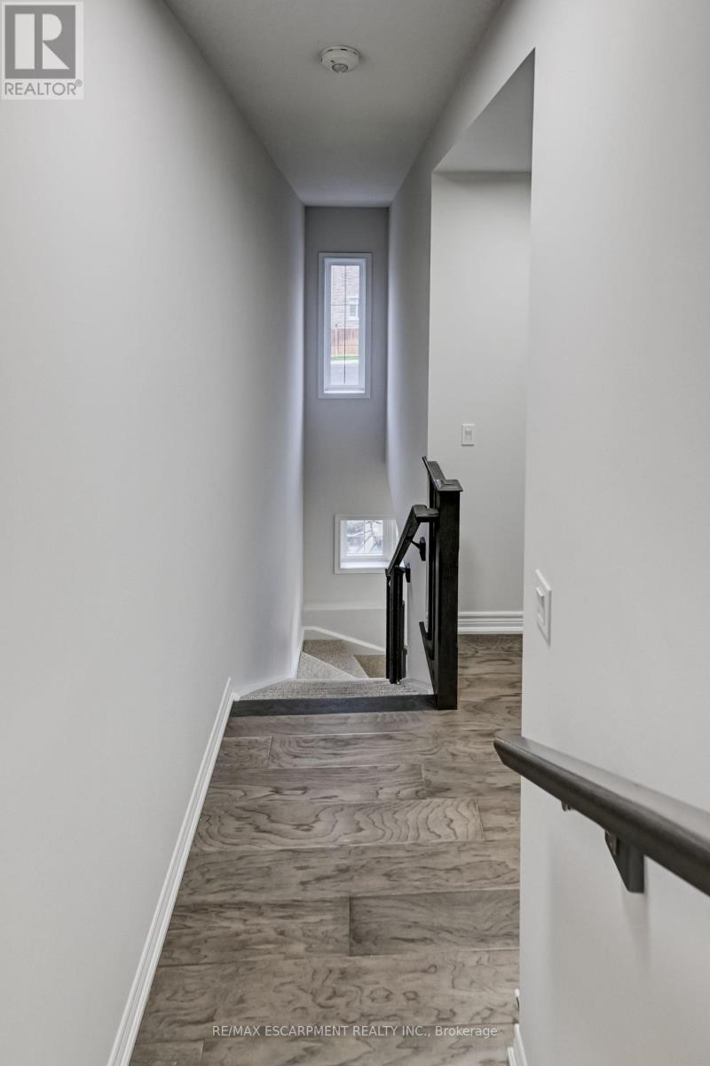 23 RIDGESIDE LANE W, Hamilton (Waterdown), Ontario, L8B1W5 — Photo 20