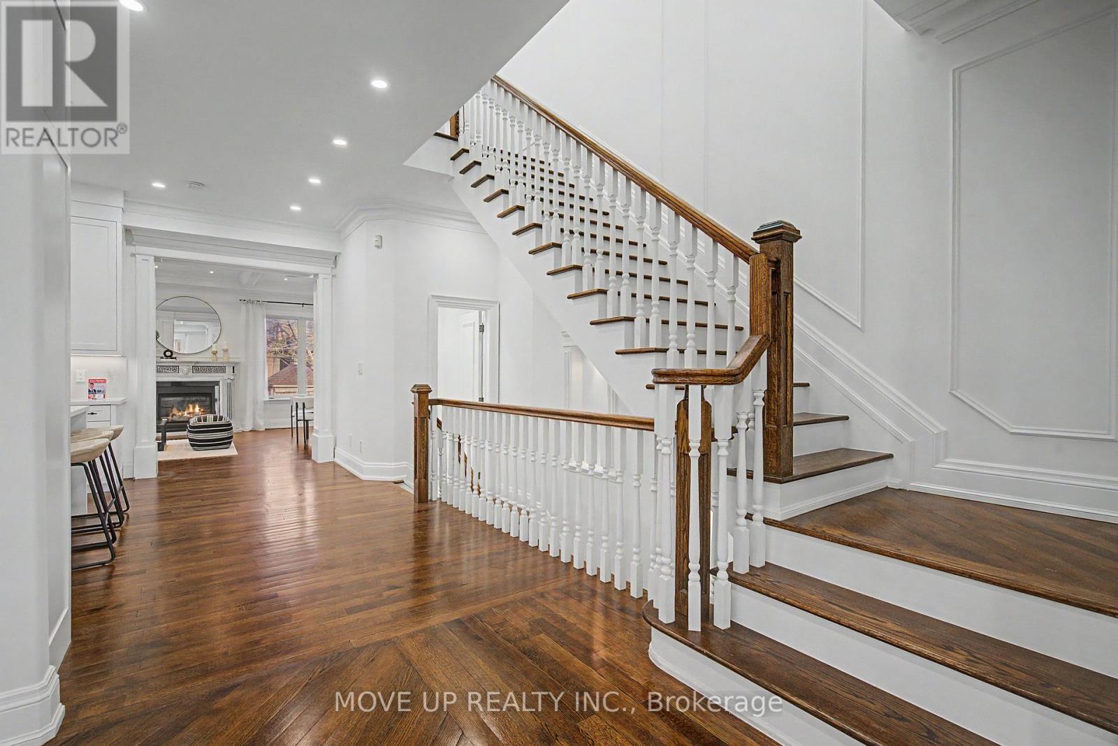 226 GLENGARRY AVENUE, Toronto (Lawrence Park North), Ontario, M5M1E4 — Photo 10